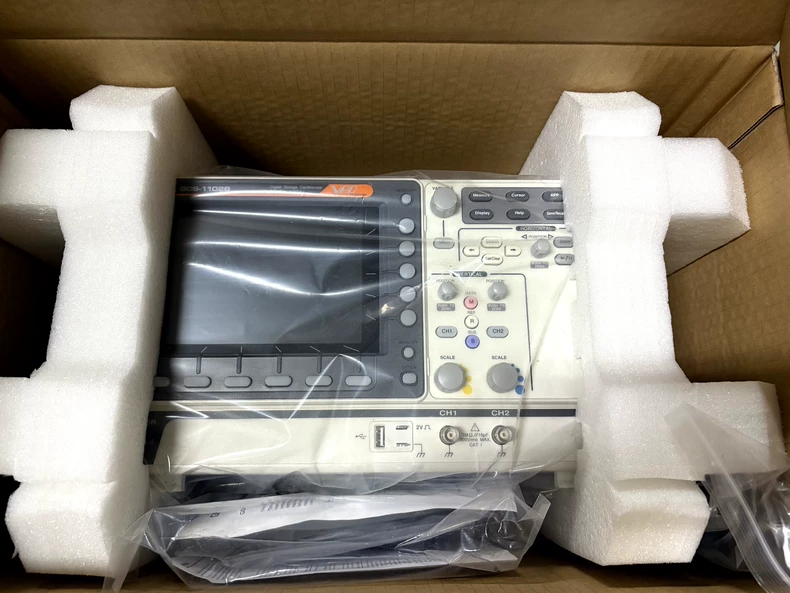 GW Instek GDS-1102B Oscilloscope thumbnail