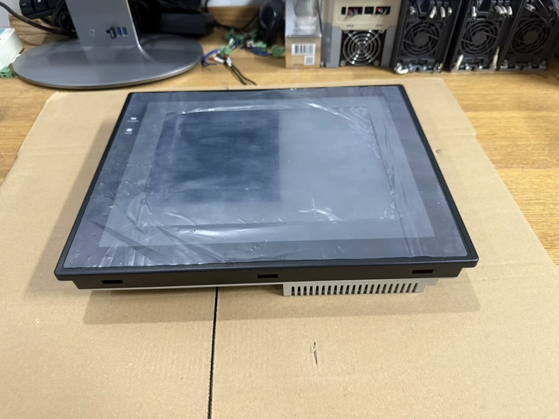 Omron NT631C-ST153B-EV3