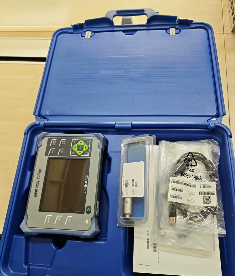 Olympus Magna-Mike 8600 Thickness Gauge