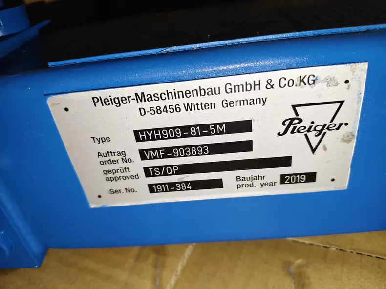 Pleiger HYH909-81-5M Hand Hydraulic Pump thumbnail