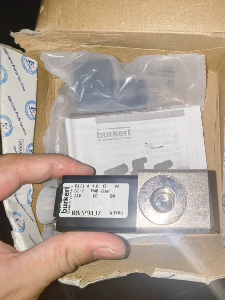 Burkert 90604-1813 00229437 Valve thumbnail