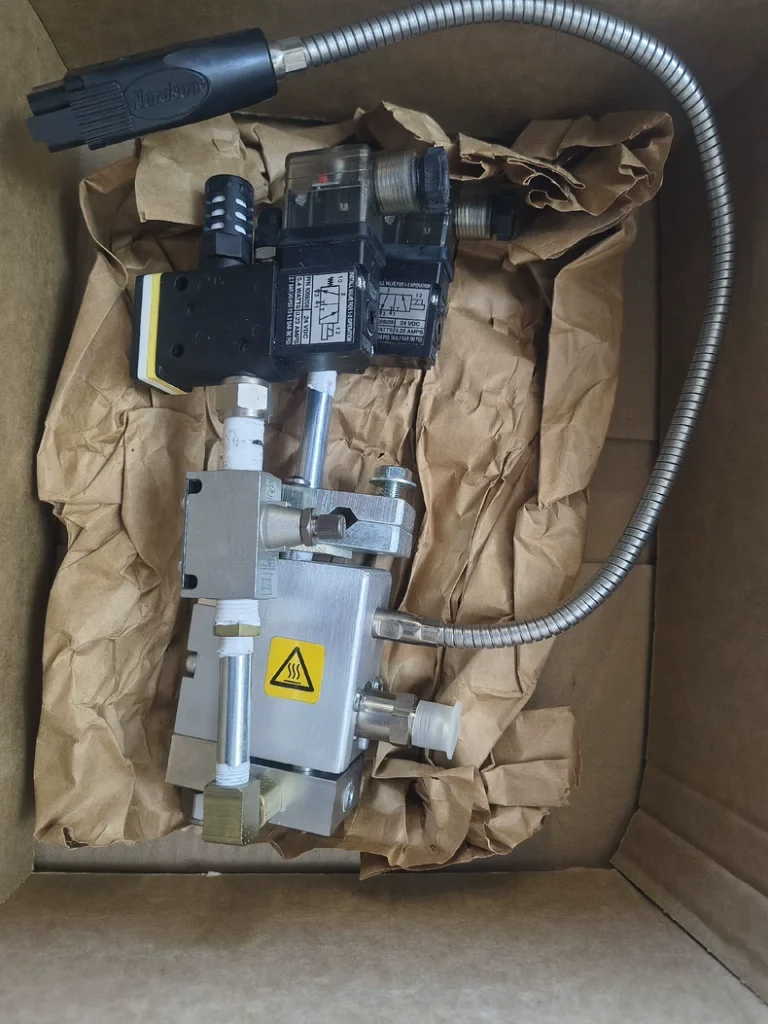 Nordson GUN.CF201 T 100991 Hot Melt Gun thumbnail