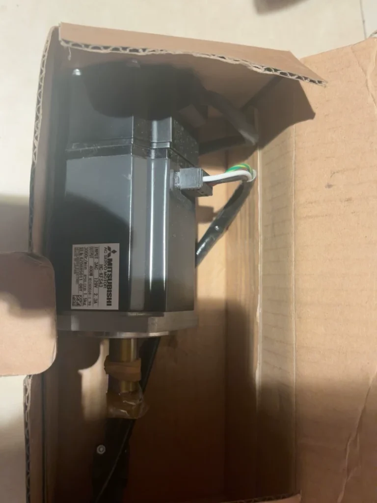 MITSUBISHI HC-KFS43 Servo Motor