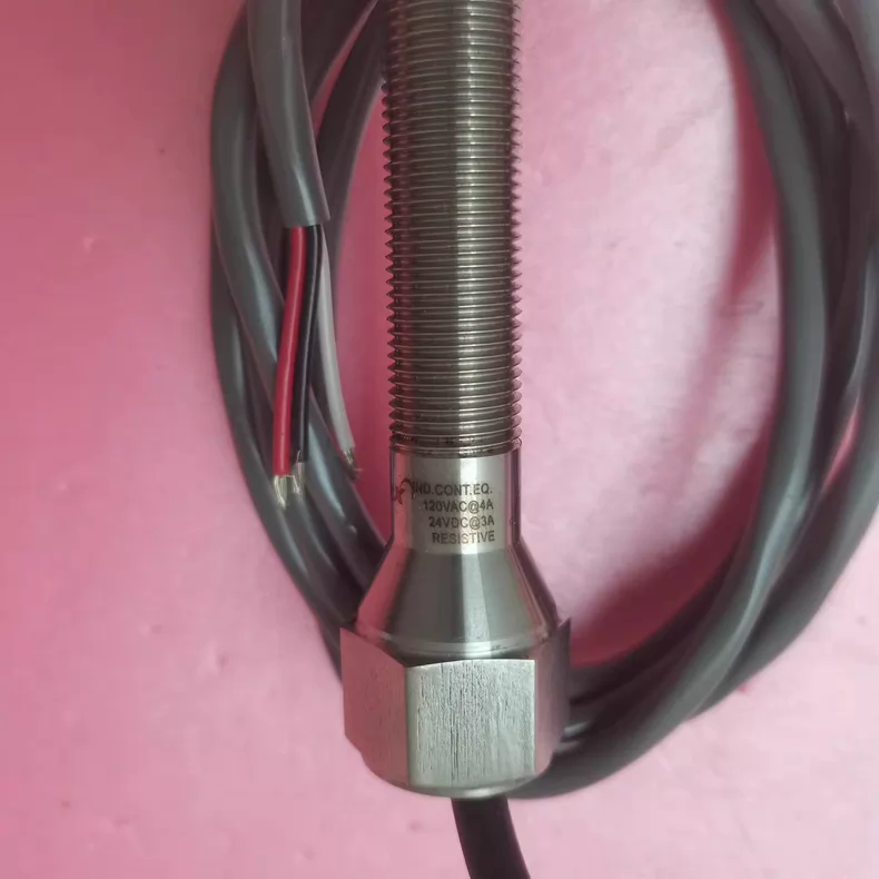 TopWorx 75-13528-B3 Proximity Limit Switch thumbnail