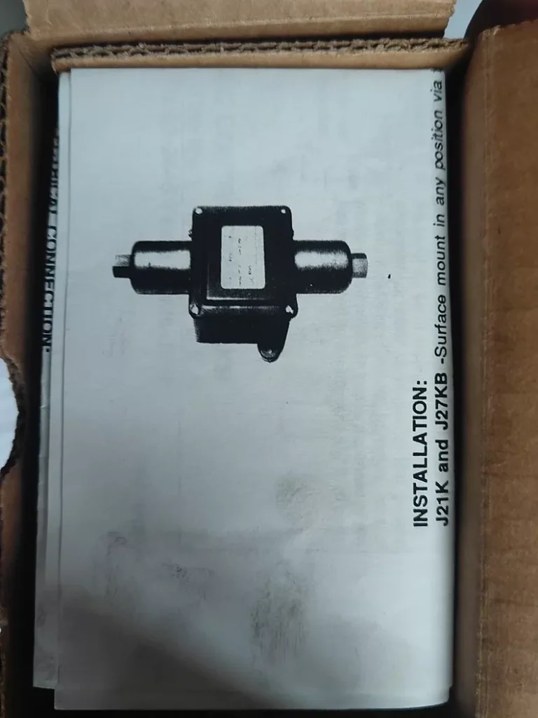 UE J21K-232 0-25PSID Switch thumbnail