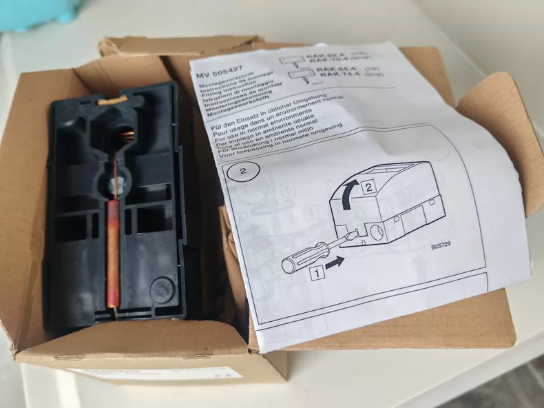 Sauter RAK82.4/3753T Thermostat thumbnail