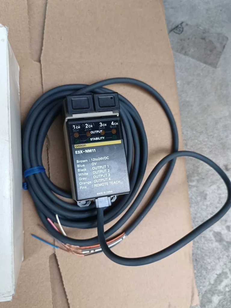 Omron E3X-NM11 Fiber Amplifier thumbnail