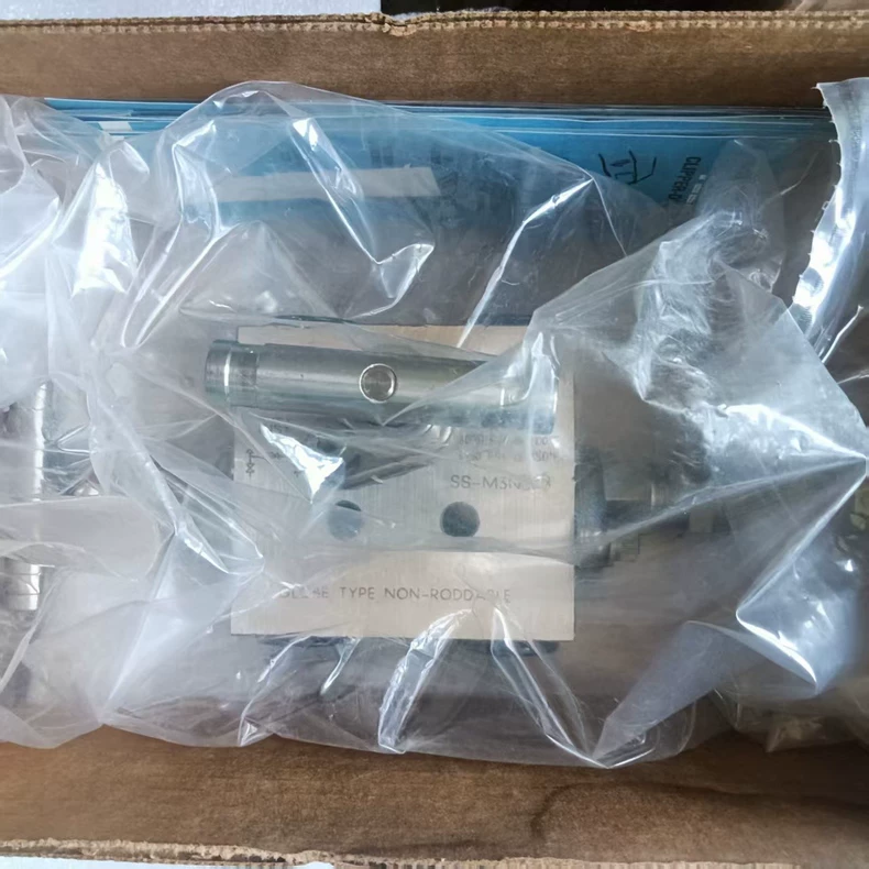 SWAGELOK SS-M3NBF8 Valve thumbnail