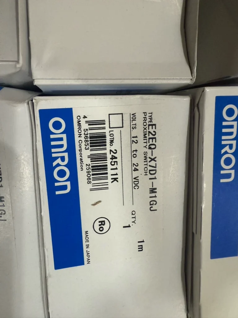 Omron E2EQ-X7D1-M1GJ Proximity Switch thumbnail