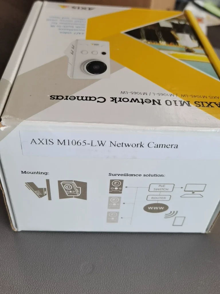 Axis M1065-LW Network Camera thumbnail