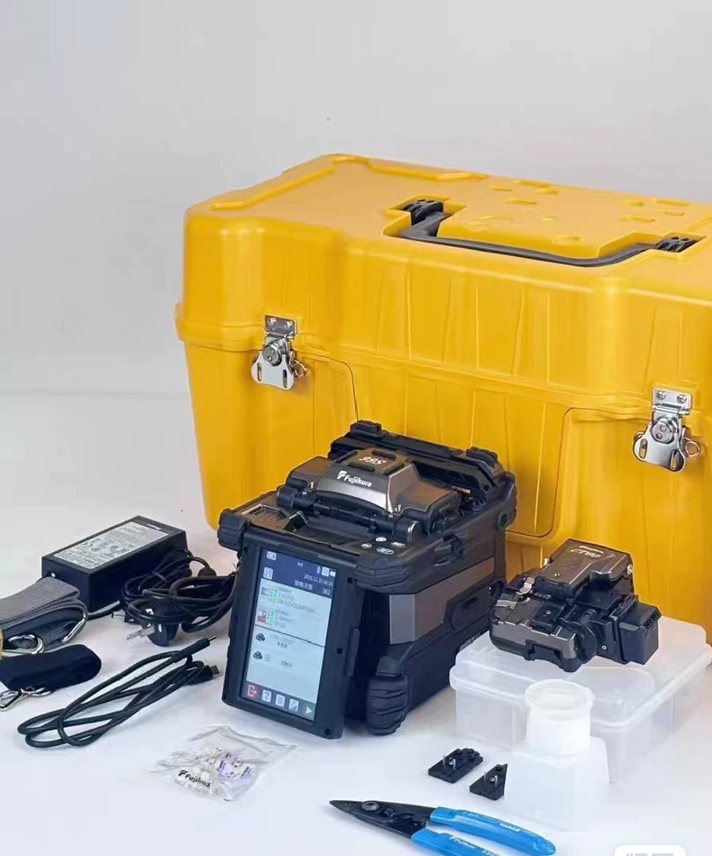 Fujikura 99S Fusion Splicer for High-quality Fibre Splices thumbnail