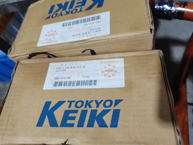 Tokyo Keiki DG4V-5-22A-M-PL-B-6-50 Solenoid Valve thumbnail