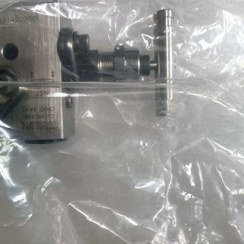 SWAGELOK SS-M3NBF8 Valve thumbnail