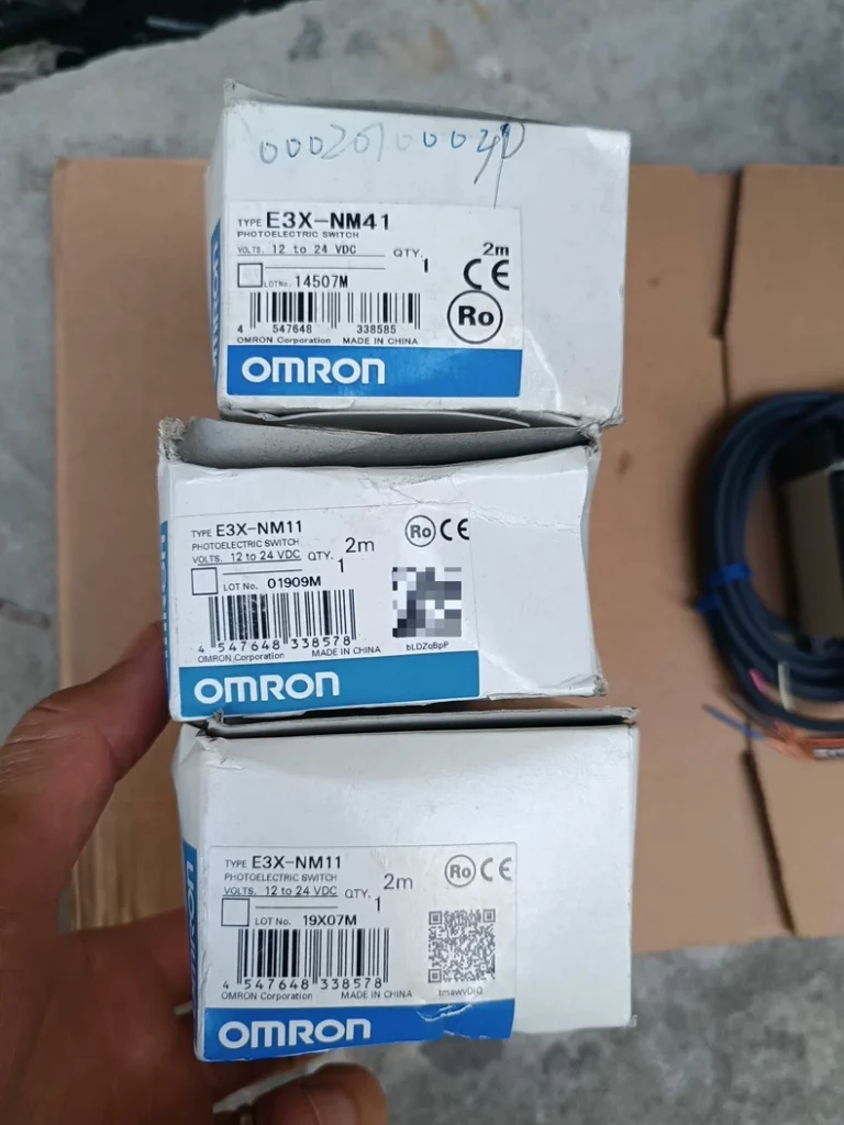 Omron E3X-NM11 Fiber Amplifier thumbnail