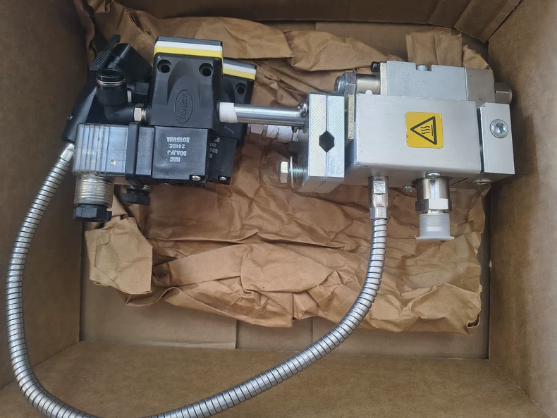 Nordson GUN.CF201 T 100991 Hot Melt Gun thumbnail