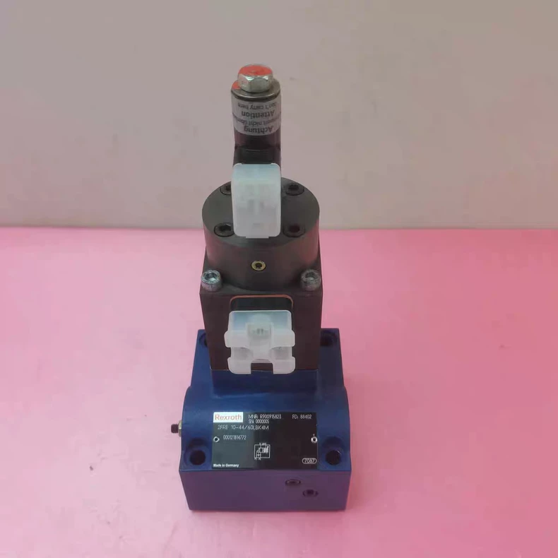 Rexroth R900915823 2FRE10-44/60LBK4M Valve thumbnail