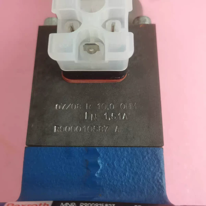 Rexroth R900915823 2FRE10-44/60LBK4M Valve thumbnail