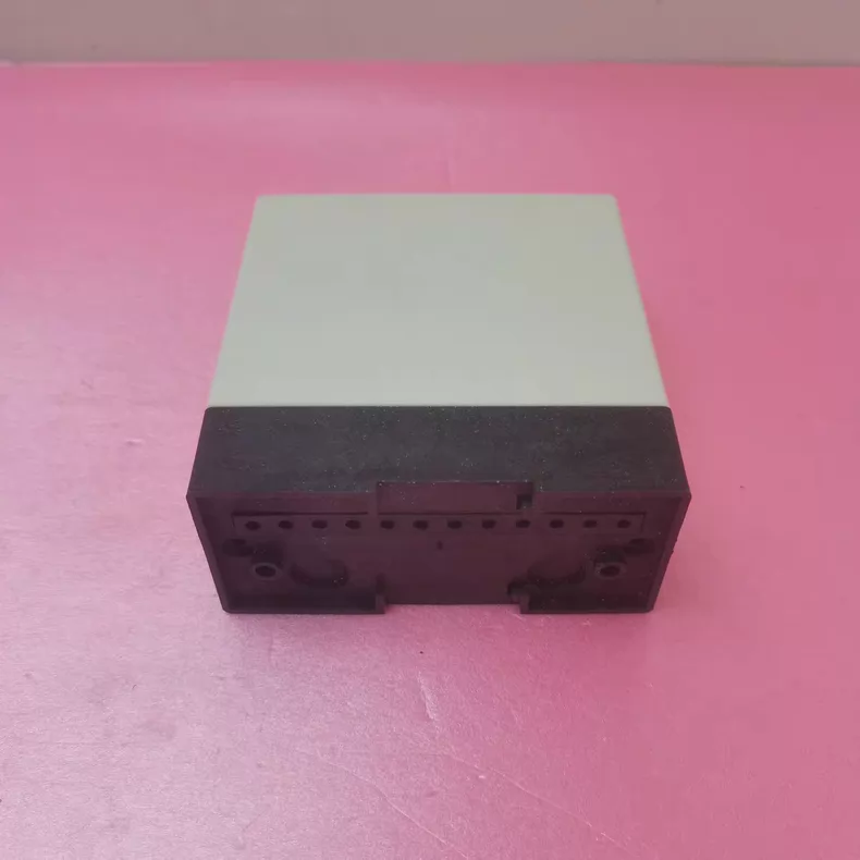 Honeywell R4343E1014 Flame Detector thumbnail