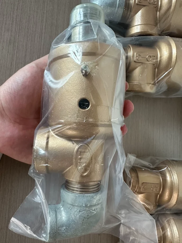 LUX EQA-2R(20A)  EQB-3R(25A) EQB-1R(15R) Rotary Joint thumbnail