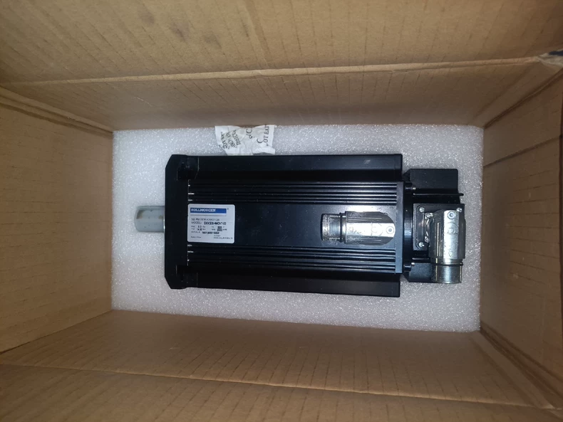 Kollmorgen CKM30B-AKCNT-00 Servo Motor