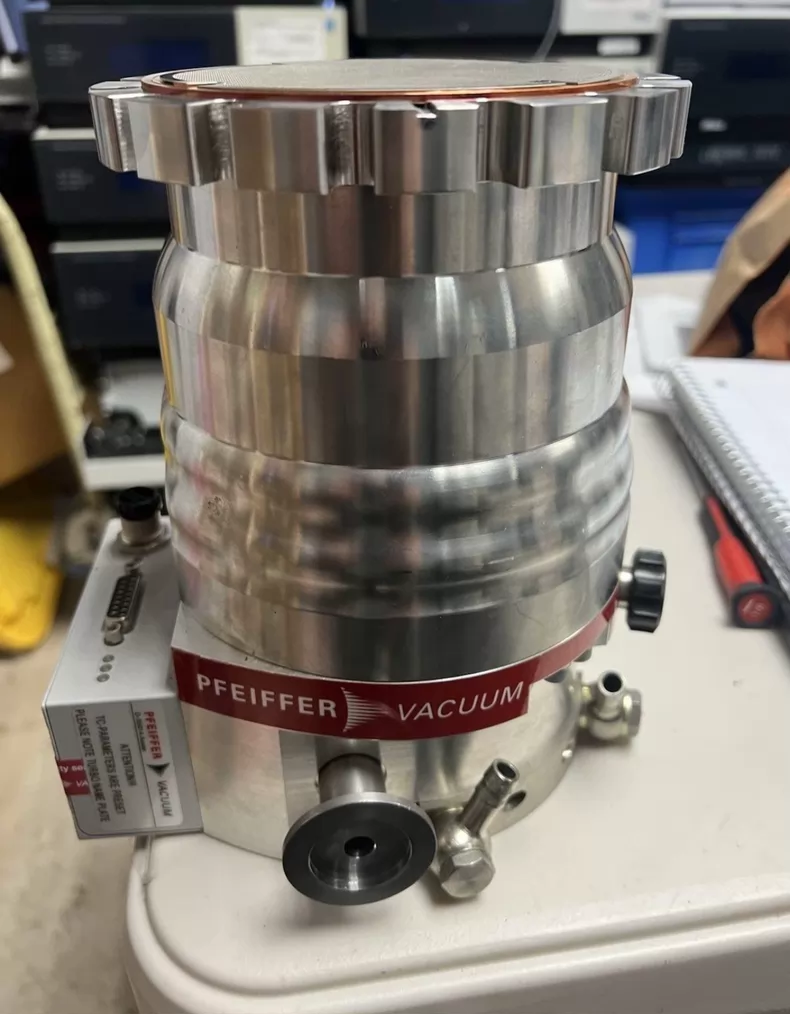 Pfeiffer HiPace TC110 Controller