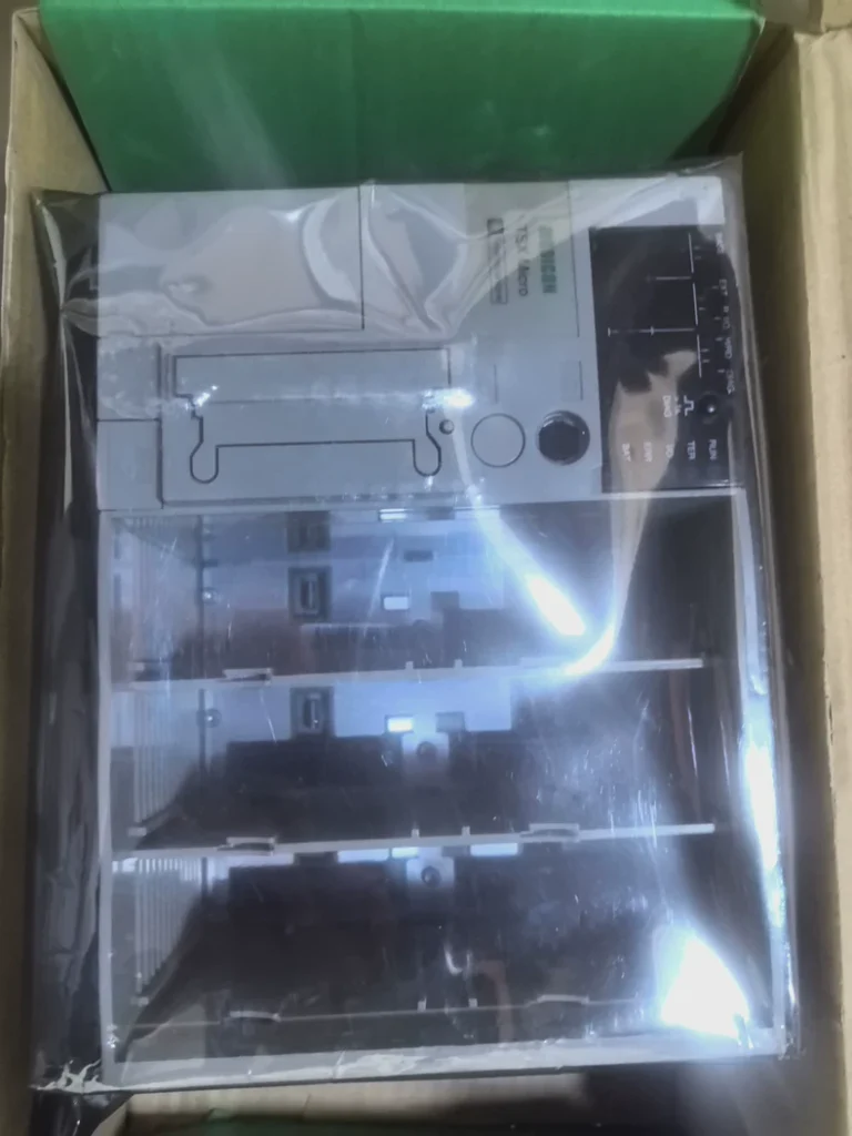 Modicon TSX3708001 Controller