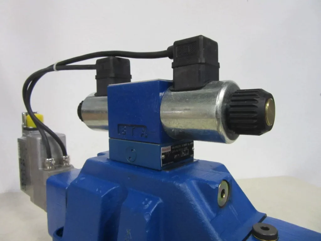 Rexroth 4WRBKE27W430SJ-1X6ZG24K31A1D3M Valve thumbnail