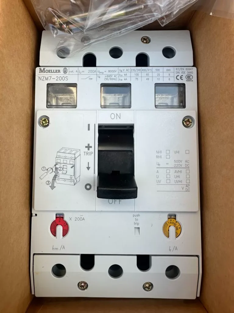 Moeller NZM7-200S Molded Case Circuit Breaker thumbnail