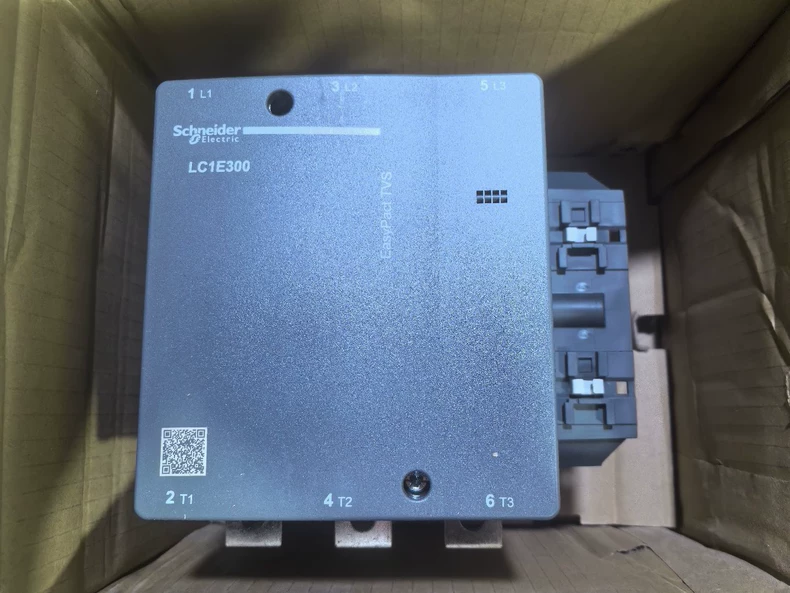 EasyPact LC1E300M5N Contactor thumbnail