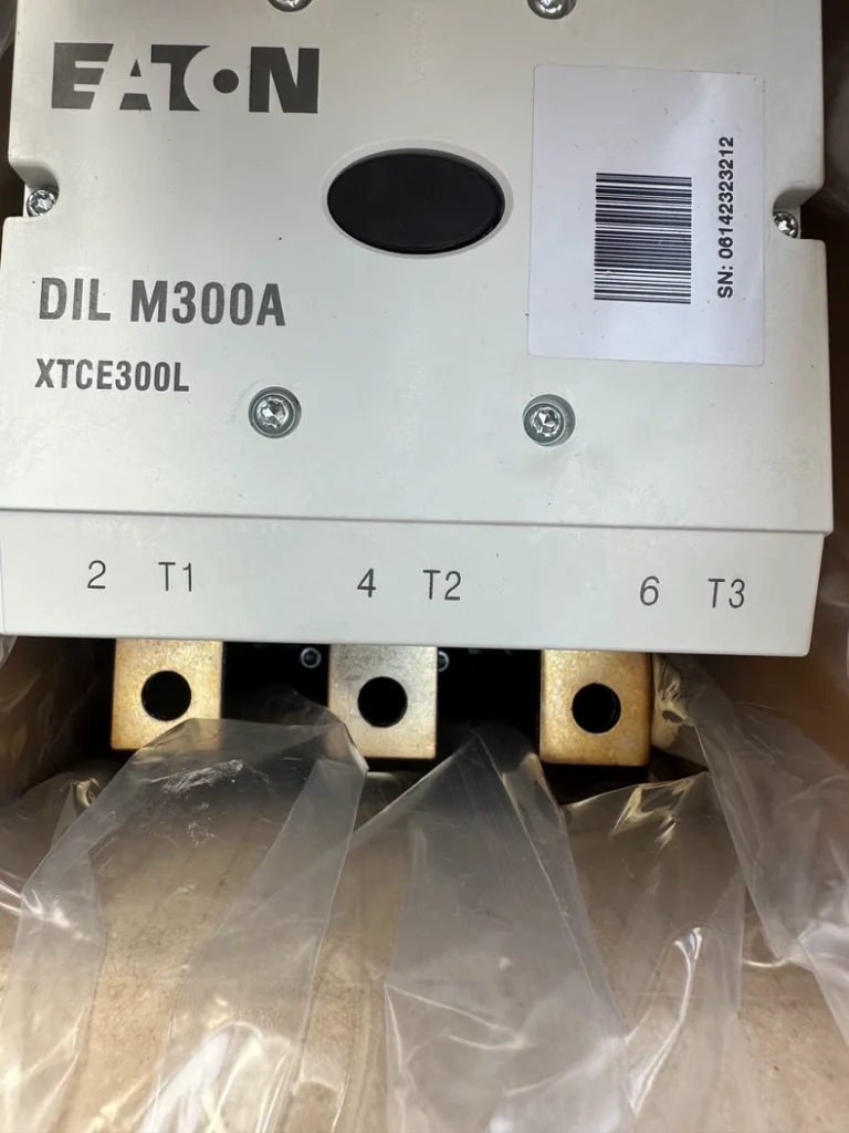 Eaton DILM300A/22 (XTCE300L22A / RA250) Contactor thumbnail