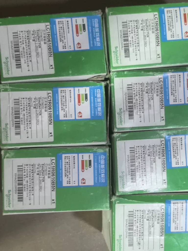 EasyPact LC1R0610B5N Contactor