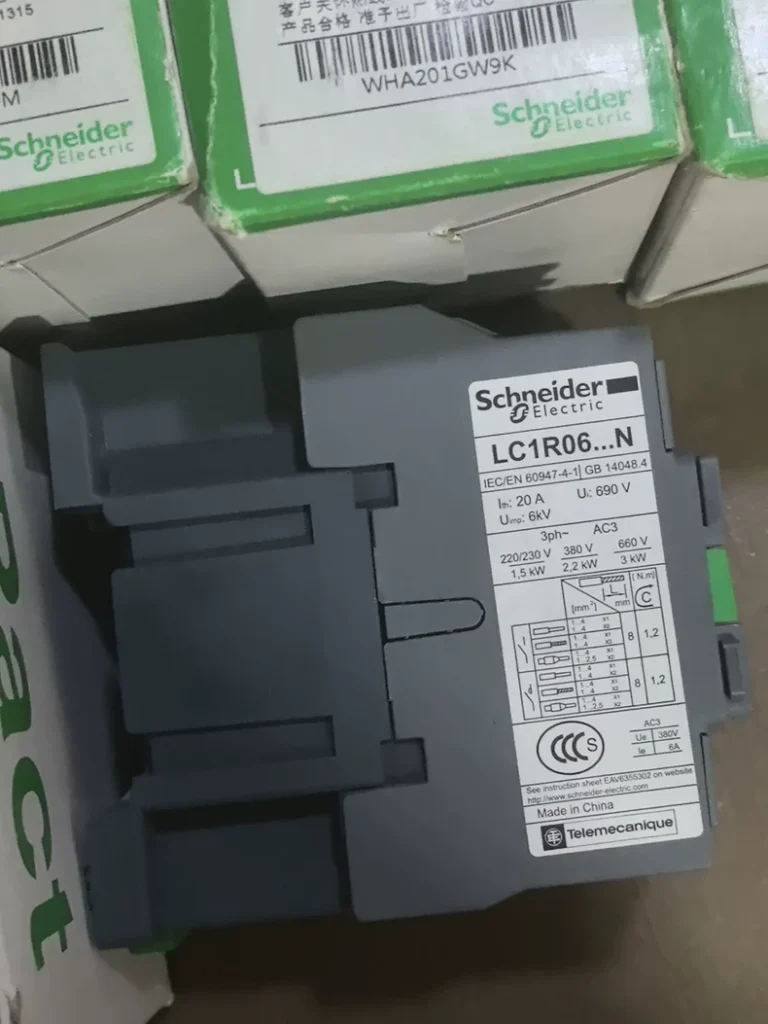 EasyPact LC1R0610B5N Contactor thumbnail