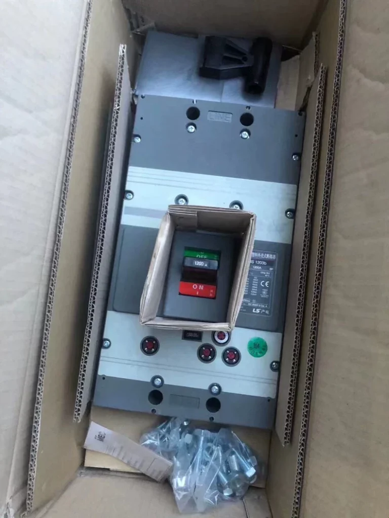 LS ABS 1203b 1200A 3P Molded Case Circuit Breaker