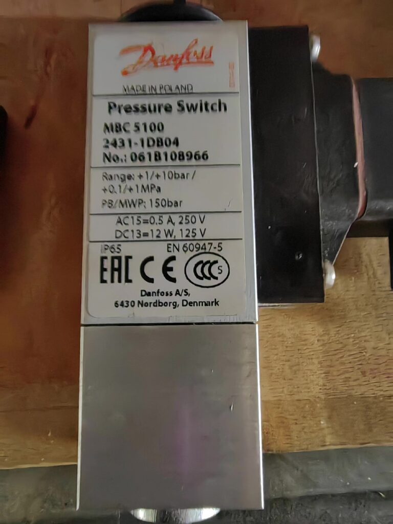 Danfoss 061B108966 Switch