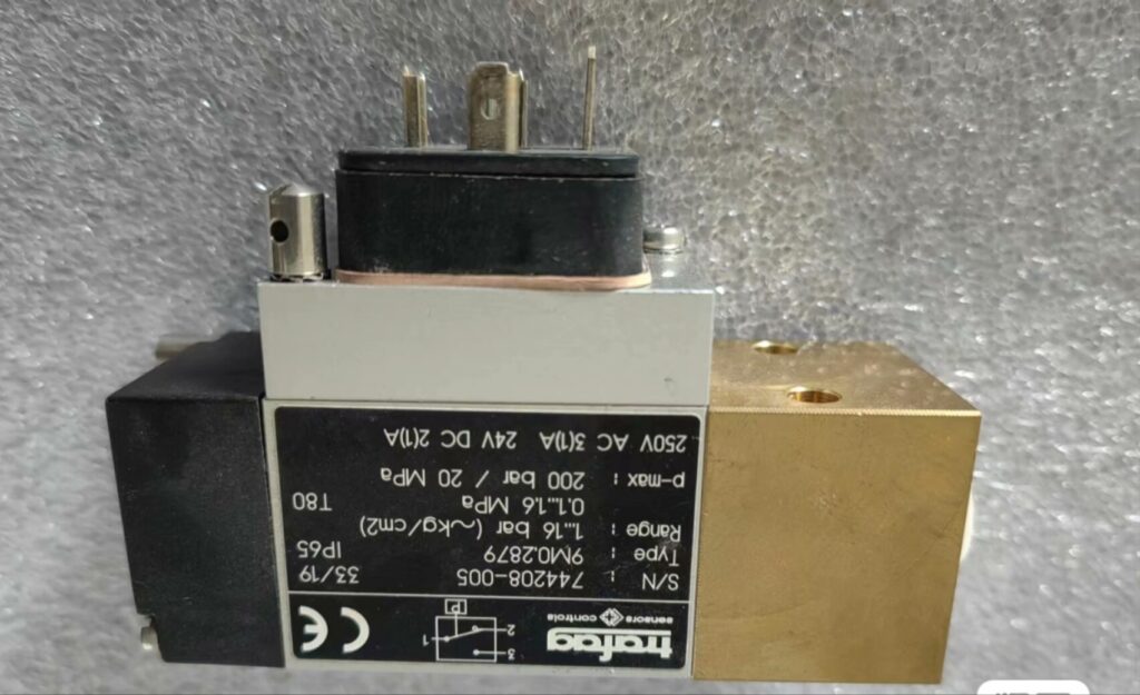 trafag 9M0.2879 Switch
