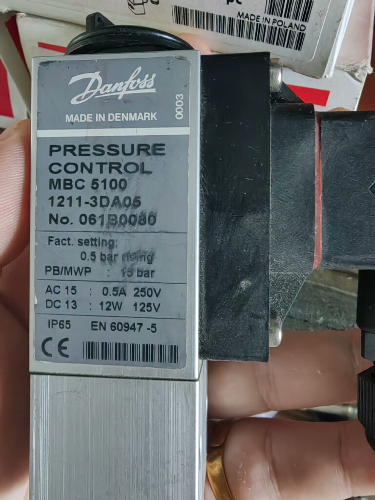 Danfoss MBC 5100 / 1211-3DA05 Switch