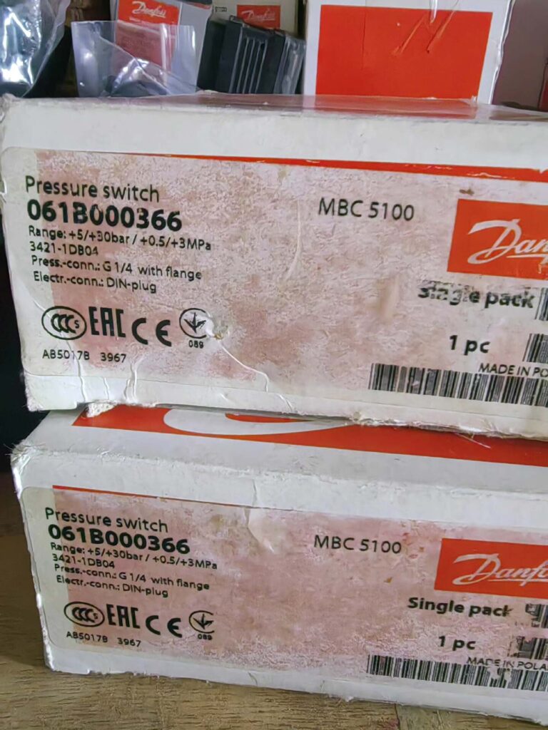 Danfoss 061B000366 Switch