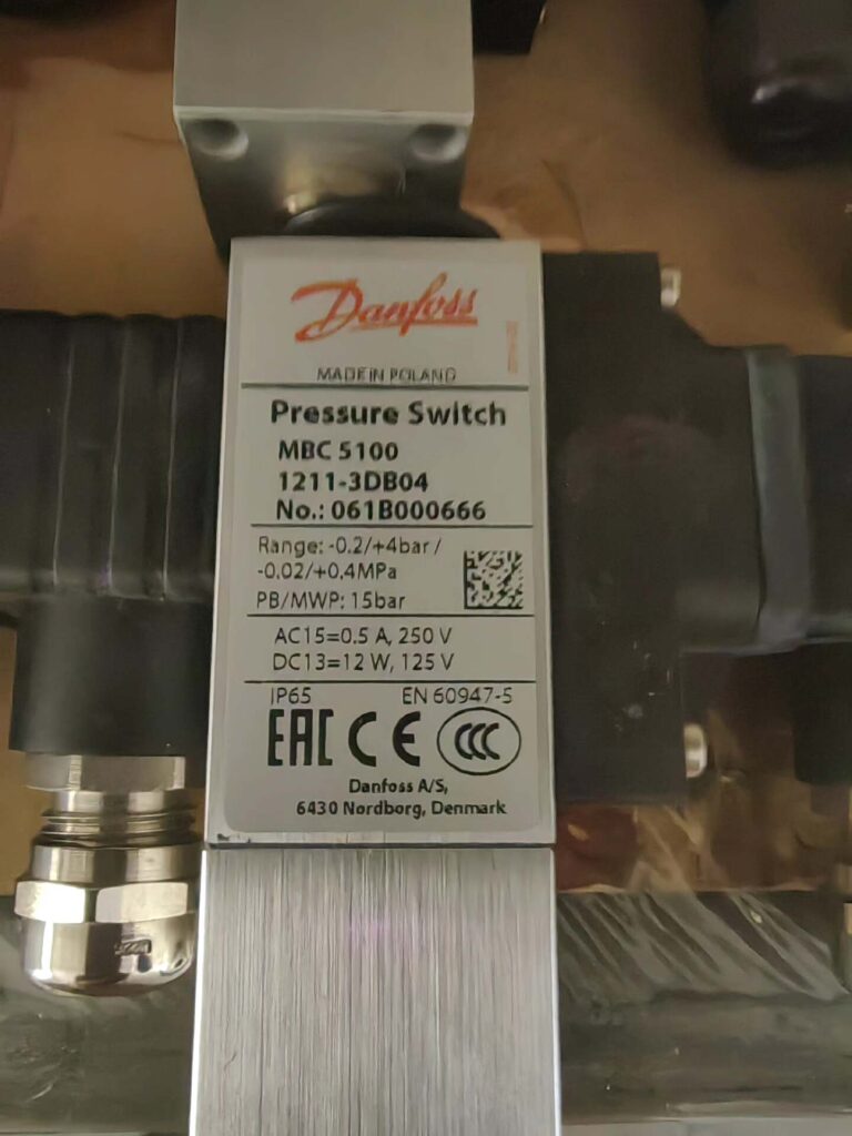 Danfoss 061B000666 Switch