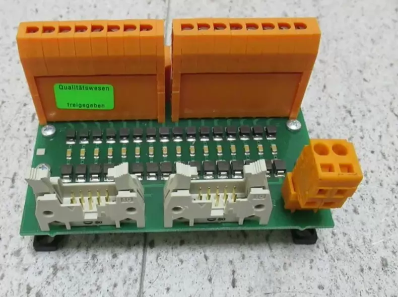 Minimax wa313098 Circuit Board thumbnail