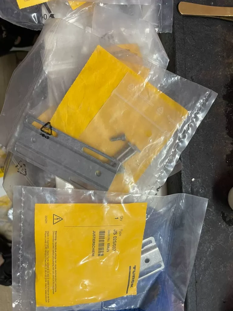 TURCK JS 025/037 Mounting Kit