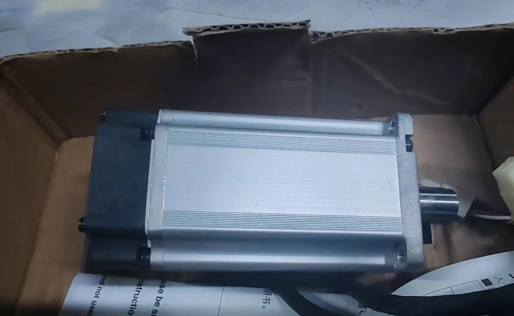 Panasonic MHMJ042P1S Motor