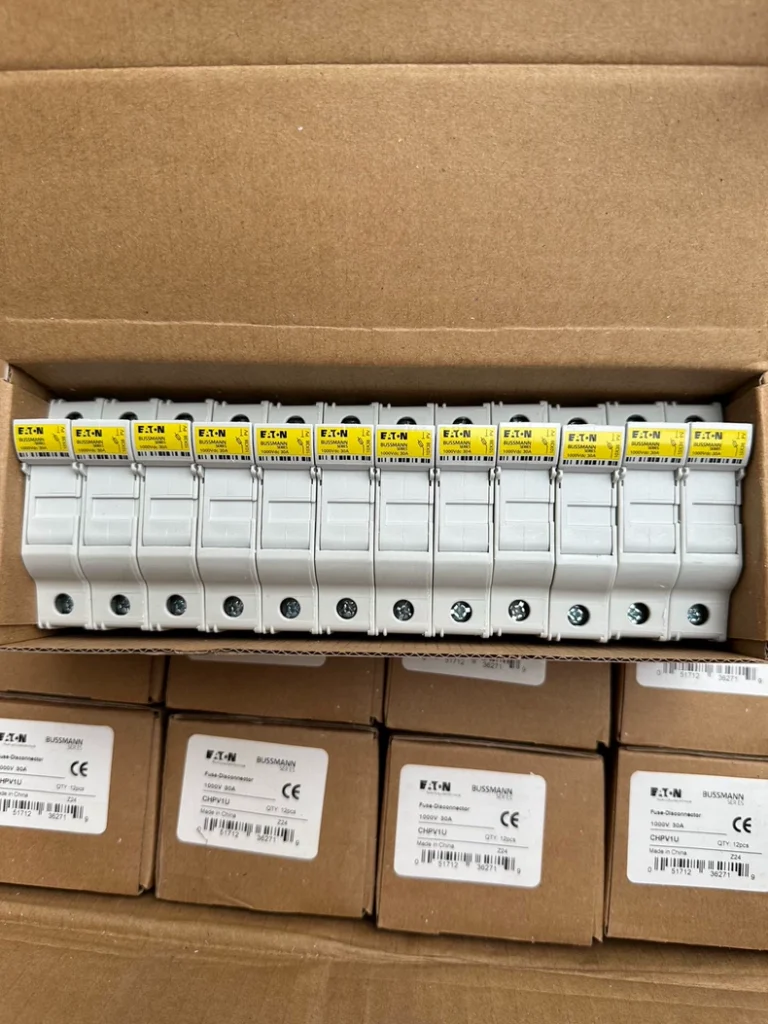 Bussmann CHPV1U Photovoltaic Fuse Holder thumbnail
