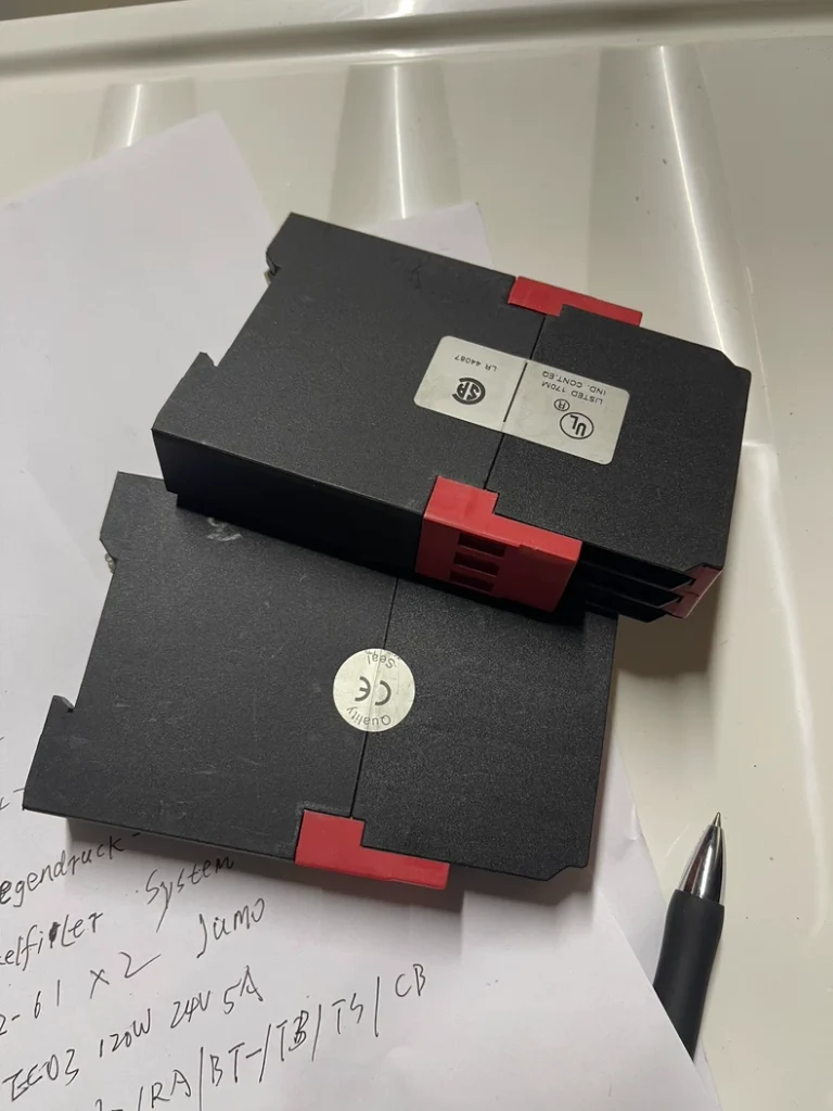 Telemecanique XPSAL5110 Safety Relay thumbnail