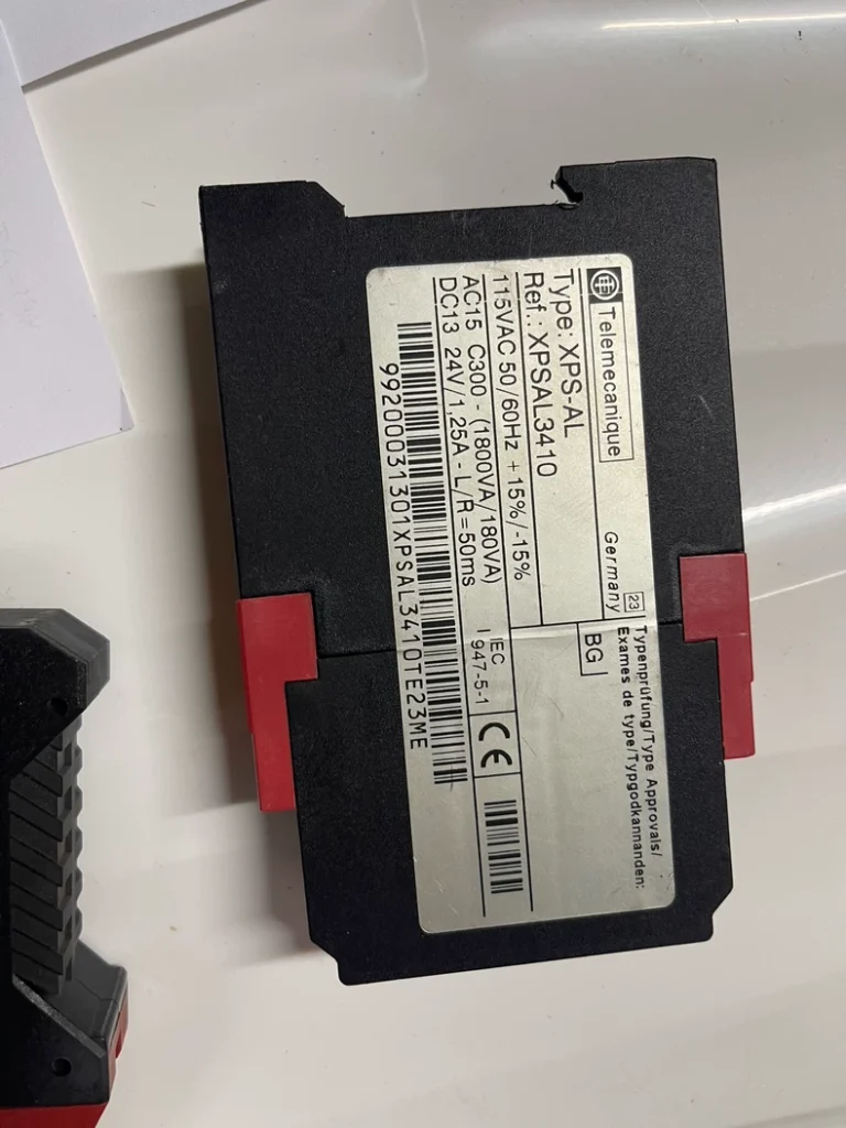 Telemecanique XPSAL3410 Relay