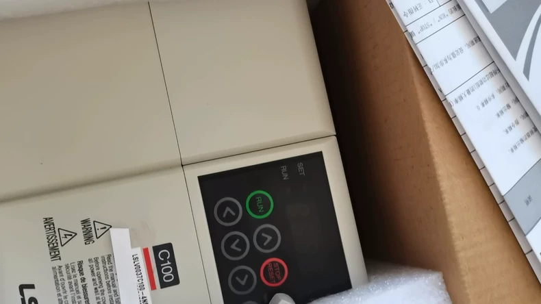 LS LSLV0037C100-4NS Inverter thumbnail