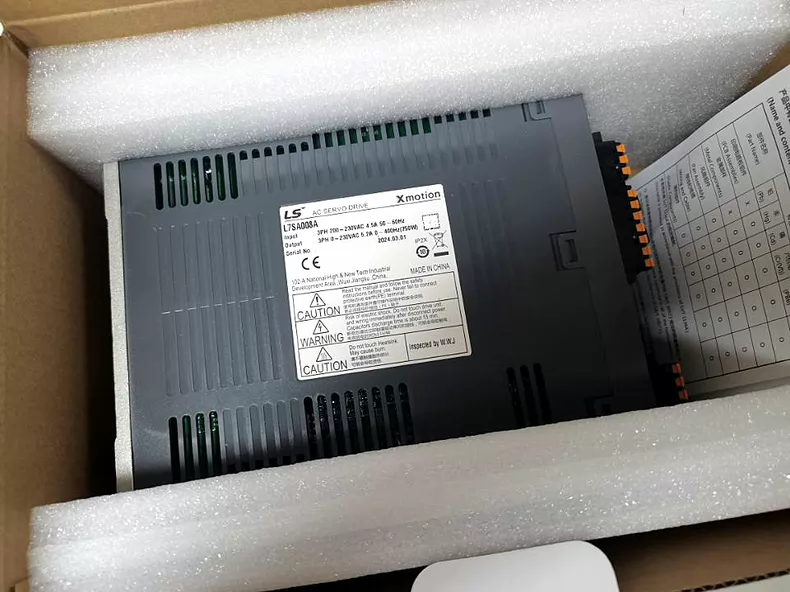 Serv L7SA008A Servo Drive thumbnail