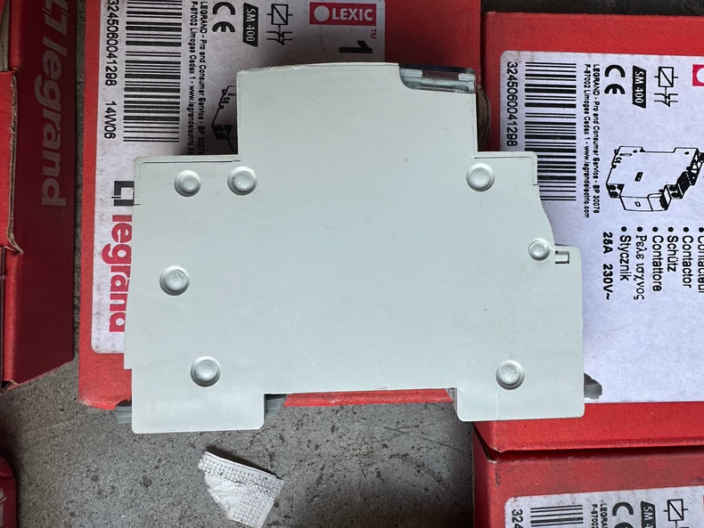 Legrand 04129 AC Contactor thumbnail