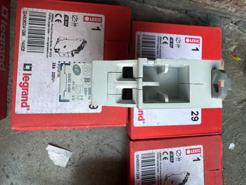 Legrand 04129 AC Contactor thumbnail