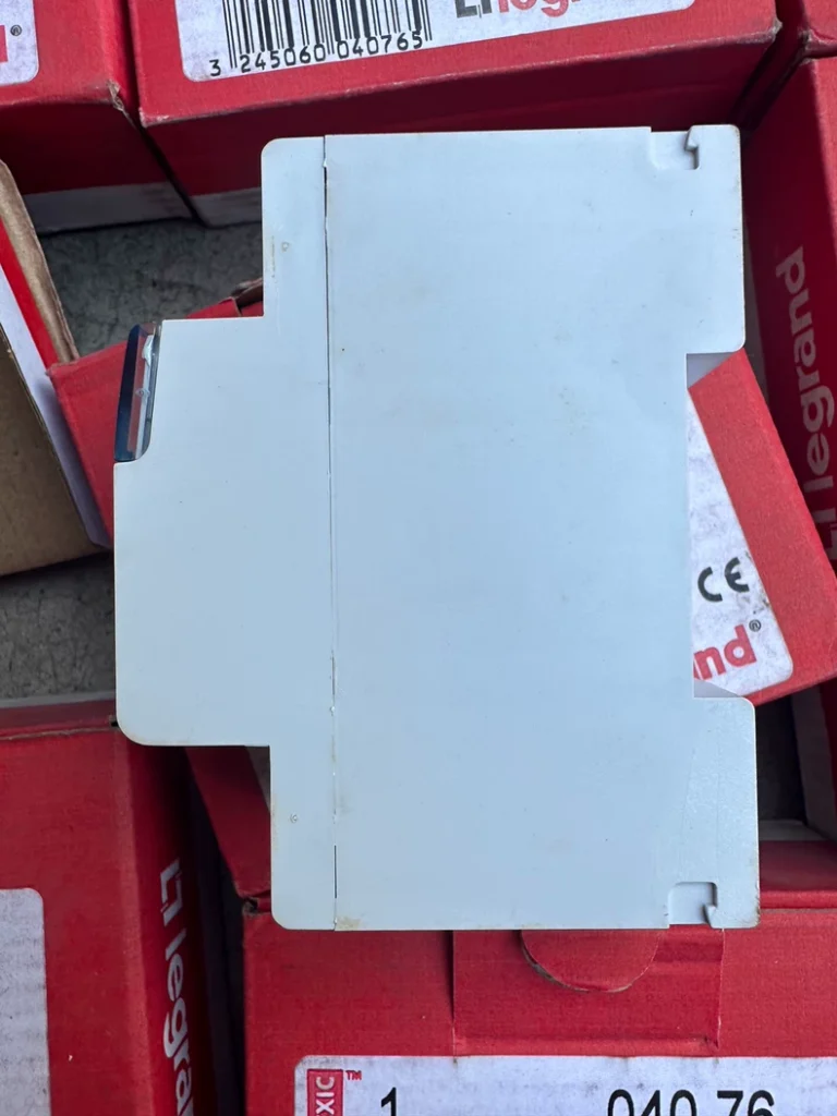 Legrand 04076 AC Contactor thumbnail