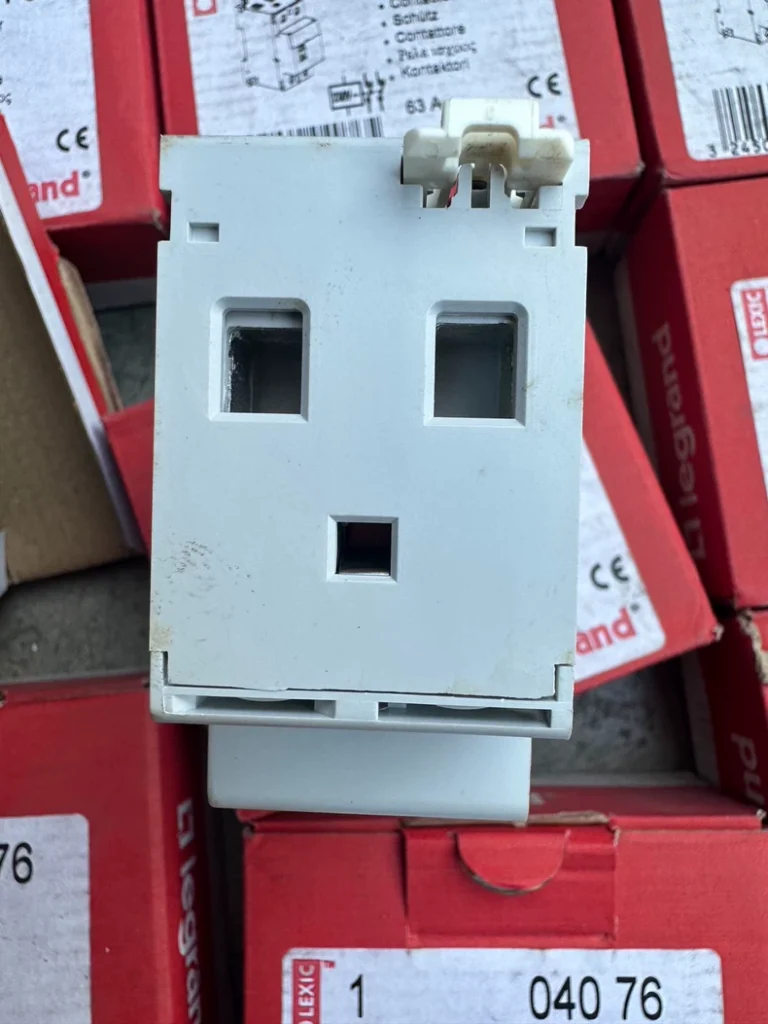 Legrand 04076 AC Contactor thumbnail